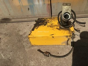 Tanque diésel mini excavadora C202 Komatsu PC20R-8 (repuestos) - Imagen 1 de 6