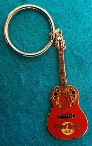 TOKYO UYENO-EKI BRICK RED GIBSON GUITAR KEYCHAIN SERIES Hard Rock Cafe not pin - Picture 1 of 1