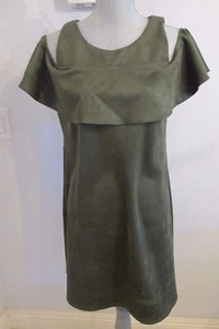 NUEVO CON ETIQUETAS MSK M & L VERDE OLIVA IMITACIÓN GAMUZA MANGA CORTA HOMBRO FRÍO VESTIDO CON VOLANTES - Imagen 1 de 9