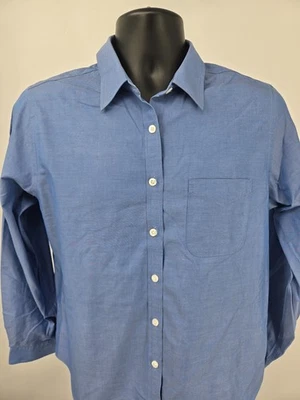 Camisa para mujer LL Bean azul medio resistente a las arrugas con botones manga larga bolsillo Foto 1 de 4