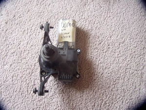05 06 07 08 09 10 Jeep Grand Cherokee Commander hatch rear liftgate wiper motor  - Picture 1 of 4