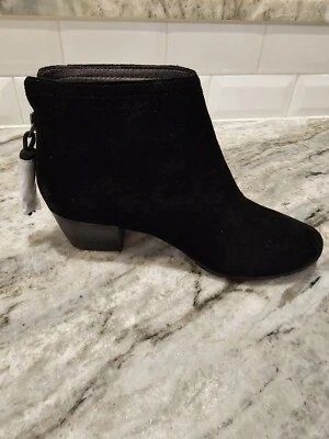 Kenneth Cole Reaction Booties Womens 6.5   Ankle Black Faux Suede New No Box - Image 1 of 4