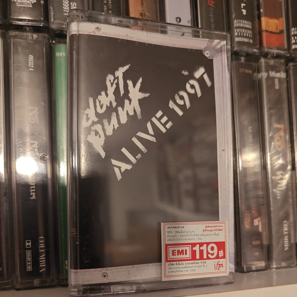 Daft Punk Alive 1997 FULLY PLAY GRADED cassette album**Ref Images - Image 1 of 1