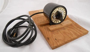 Vintage Mark Time Dunkelkammer Vergrößerer Belichtung Timer auf Holz montiert 60 Sekunden - Bild 1 von 5