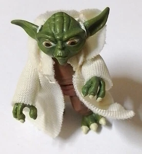 2009 Hasbro Star Wars Sammler-Action-Figur: Yoda mit Umhang (The Clone Wars) - Bild 1 von 5