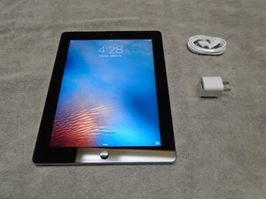 Apple iPad 2, Model A1395, 16gb, Wi-Fi, Silver, Great Condition!!! - Picture 1 of 6