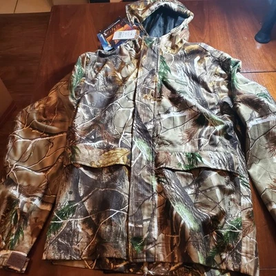 Realtree Camouflage Hooded Youth Jacket XL - Image 1 of 4