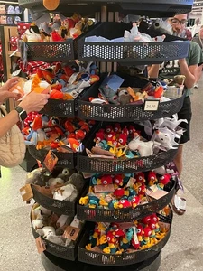 NEU Walt Disney Parks Schulter Plüschtier Stofftier Magnet - Wählen Sie einen Favoriten - Bild 1 von 15