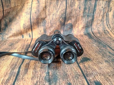 Bell & Howell Binoculars 8 x 30 Wide Angle 131 Meters At 1000 Yards  - Image 1 of 3