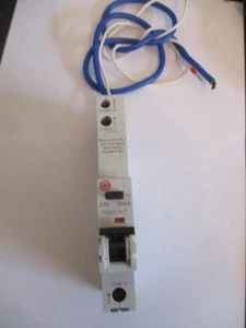 WYLEX C32 32 AMP 30 mA PSBS32/1 EINPOLIGER RCBO SCHALTER.(AKTUELLES MODELL) - Bild 1 von 1