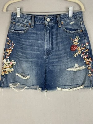Minifalda de mezclilla con dobladillo deshilachado bordado floral para mujer Abercrombie & Fitch talla 29 Foto 1 de 4