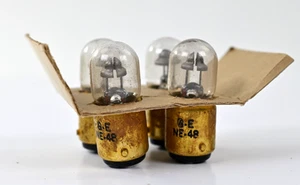 4 Vintage UFO Neon Bulbs G.E. NE-16 NE-48 Lot General Electric USA - Zdjęcie 1 z 4
