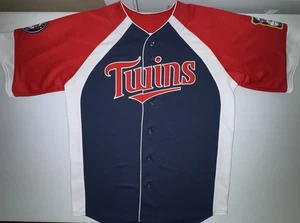 Minnesota Twins Jersey Men’s Medium Joe Mauer Majestic Stitched Logo Button Up - Picture 1 of 10