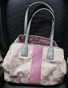 COACH Kiss Clasp Carryall E1082-F13533 Signature Stripe Super Pre Loved Used - Bild 1 von 16