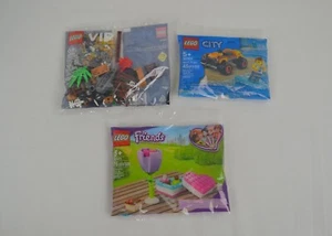 LEGO 40515 Pirates and Treasure, 30369 Beach Buggy, 30411 Chocolate Box & Flower - Picture 1 of 7