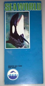 1969 SeaWorld Brochure Google The Great Seal Shamu Killer Whale Illustrated Map - Picture 1 of 3