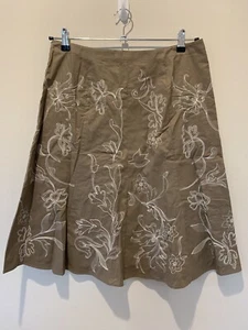 Neu mit Etikett Ann Taylor 100 % Baumwolle braun mit weißer Blumenstickerei gefütterter ausgestellter Rock Gr. 8 - Bild 1 von 6
