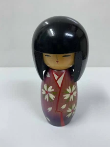 Japanese Wooden Doll - Kokeshi - Picture 1 of 5