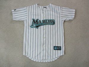 fan in marlins jersey