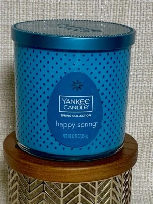 Yankee Candle WoodWick Большие Средние и Маленькие Банки - Редкие Снятые с производства Ароматы Праздник - Изображение 1 из 3