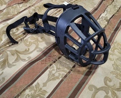 Bozal Baskerville Ultra Talla 5 Caucho Negro Personalizado Formador de Calor Transpirable Nuevo sin Etiquetas Foto 1 de 4