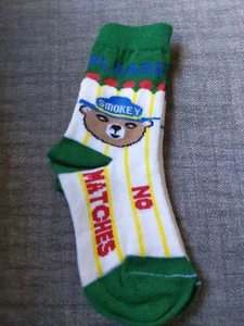 SMOKEY THE BEAR  SOCKS Children's Green and White  NEW without Tag Sz 6-7 - Picture 1 of 5
