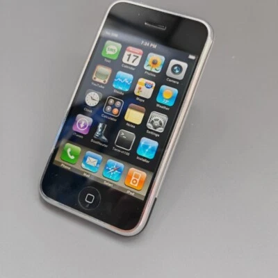 Apple iPhone 1st gen (iPhone 2G) 16GB very beautiful 2MP 3.5" iOS 3.1.3 - Image 1 of 4