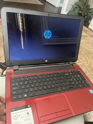 Portátil táctil HP 15-f272wm 15,6" 4 GB RAM 500 GB Intel Pentium (Windows 10 Pro) Foto 1 de 4
