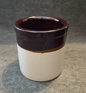 Vintage UVP Co Roseville Keramik braun & cremefarben 1 Quart offener Steinzeug Topf, 5,75" T - Bild 1 von 4