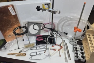 Chemistry Lab Hardware Set - Excellent Condition - Picture 1 of 23
