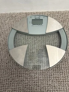 tanita um 030 body fat scale - Picture 1 of 3