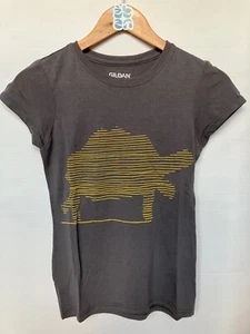 Running Tortoise Printed Tees ladies T-Shirt Size XS *BRAND NEW* - Picture 1 of 6