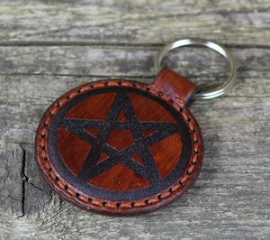 Pentagram - Leather key chain, Pentacle Keychain, Satan accessories, Lucifer. - Picture 1 of 5