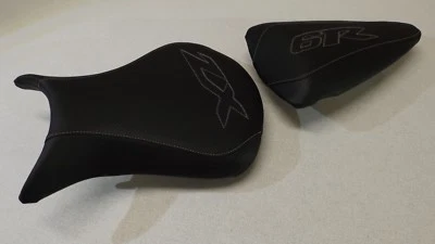 FUNDAS DE ASIENTO DELANTERAS Y TRASERAS KAWASAKI NINJA ZX6R 07/08 TEXTURA FIBRA DE CARBONO NEGRA Foto 1 de 4