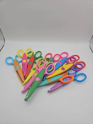 Lot Of 12 Decorative Edge Scissors Scrapbooking Crafting Paper Shapers Fiskars - Image 1 of 4
