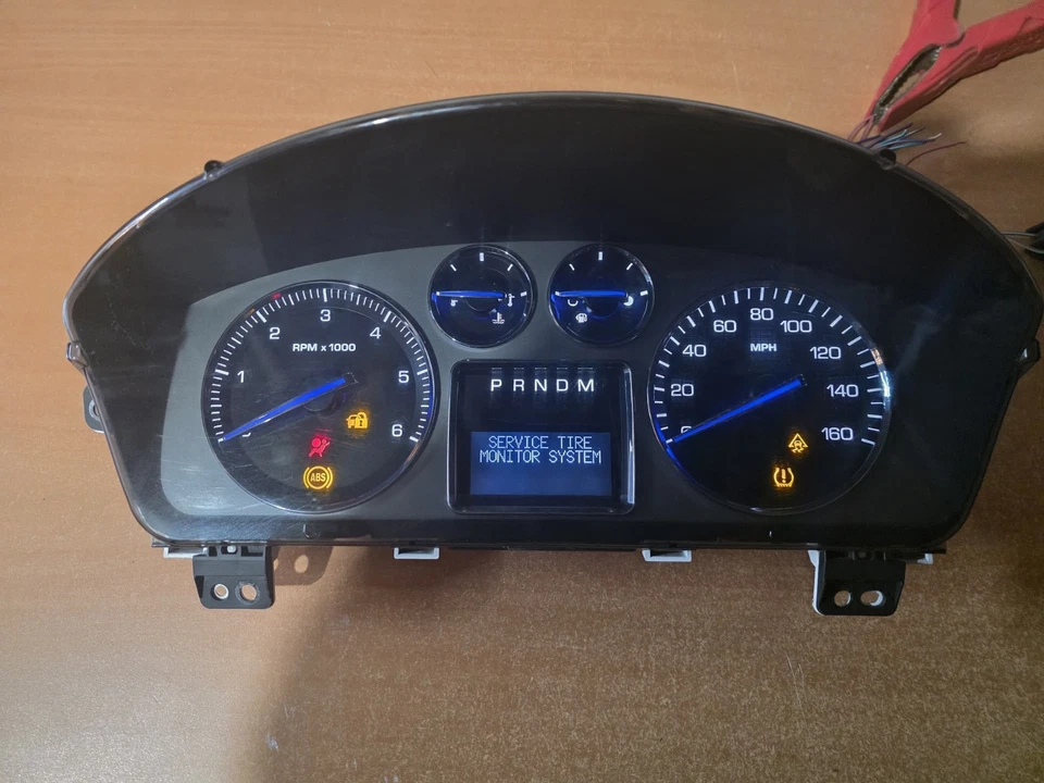 Cadillac Escalade 2007–2014 Gauge Speedometer Instrument Cluster OEM - Image 1 of 4
