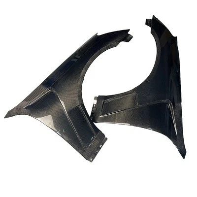 Par de guardabarros de fibra de carbono real para Infiniti G35 sedán 2003-2006 Foto 1 de 4
