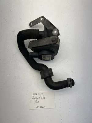 Водяной насос 2012-2015 Volkswagen Passat 3,6 л от оригинального производителя. - Изображение 1 из 4