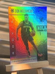 2019-20 Panini Illusions Zion Williamson RC #151 Rookie „Holofoil Refractor“ - Bild 1 von 6