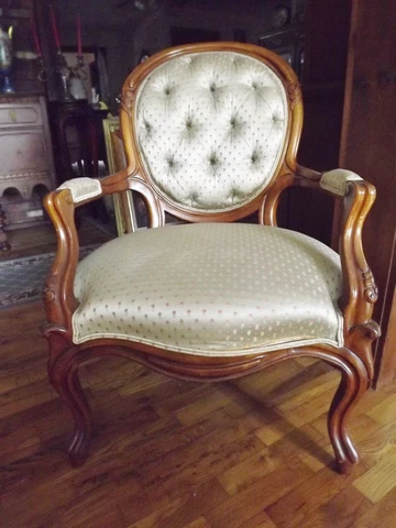ANTIQUE  LOUIS XV STYLE WALNUT VICTORIAN ARMCHAIR Cover