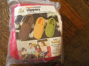 Phentex Minute Crochet 1 Pair RED Ribbed Insteps SLIPPERS For Family Member~NIOP - Picture 1 of 4