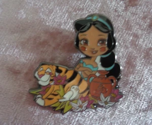 Prendedor Loungefly / Disney - Chibi - Princesa Jazmín y Amigos - Caja Misteriosa - Imagen 1 de 1