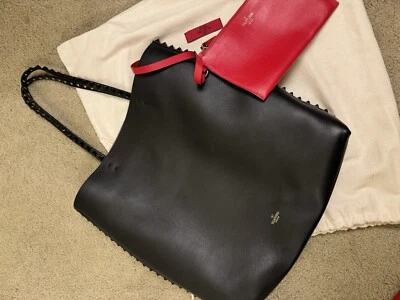 Bolso de Mano VALENTINO Garavani Rockstud Negro Gamuza y Cuero Vertical con Bolsa Foto 1 de 4