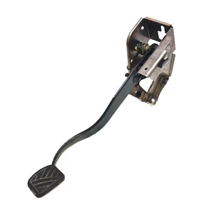 ⭐️ SUZUKI SWIFT *2005-2010* GENUINE CLUTCH PEDAL LEVER BOX (FreeP&P) - Picture 1 of 3