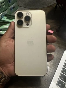 iphone 14 pro max for parts only (got Wet) Does Not Turn On - Zdjęcie 1 z 2