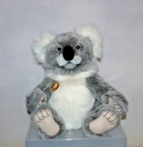 Charlie Bear - Kennett - CB131391 - par Isabelle Lee - Limité à 4000 - Photo 1/6