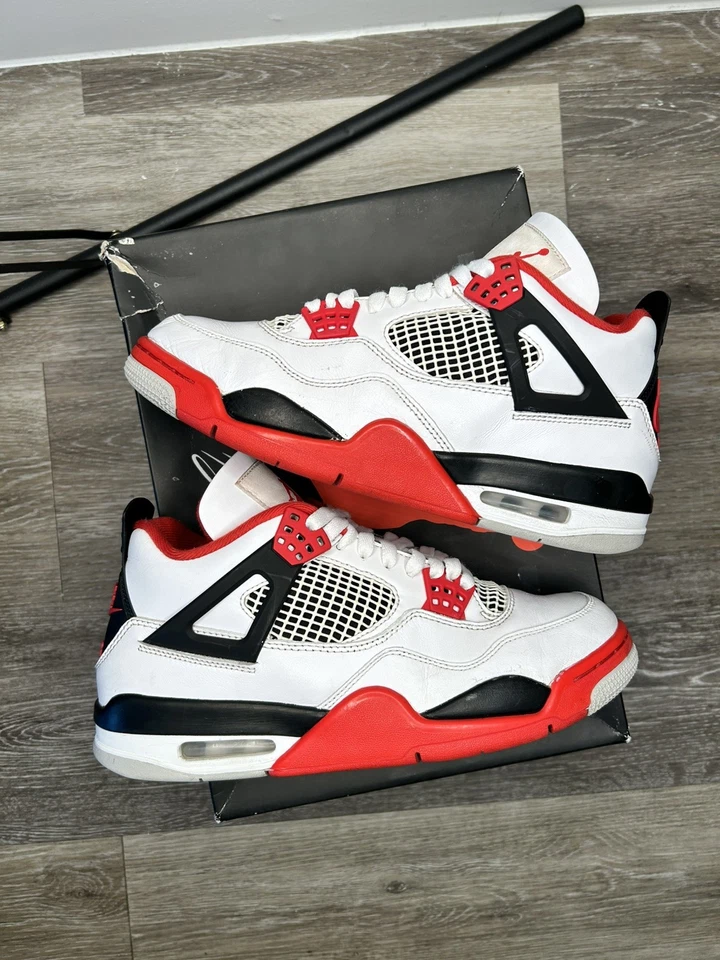 Air Jordan 4 Retro OG 2020 'Fire Red' con caja  Foto 1 de 4