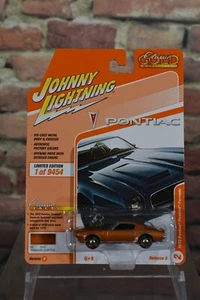 Johnny Lightning Premium Diecast Pontiac 1972 Firebird Formula Classic Gold LTD - Picture 1 of 2