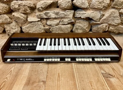serviced Moog Satellite 5330 analog synth / minitmoog micromoog arp pro solist - Immagine 1 di 4