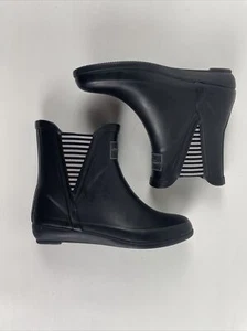 London Fog Women’s BLACK Piccadilly Rain Boots Sz 6M Pull On Chelsea Bootie - Picture 1 of 9